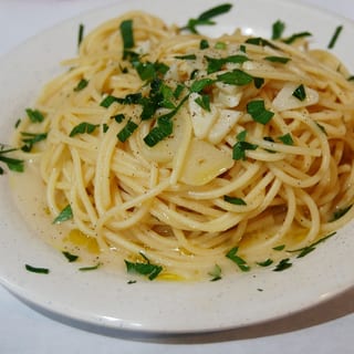 Pasta With Garlic & Oil