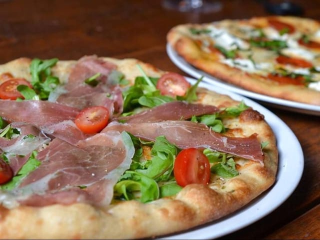 Prosciutto Arugula 18 Inch.