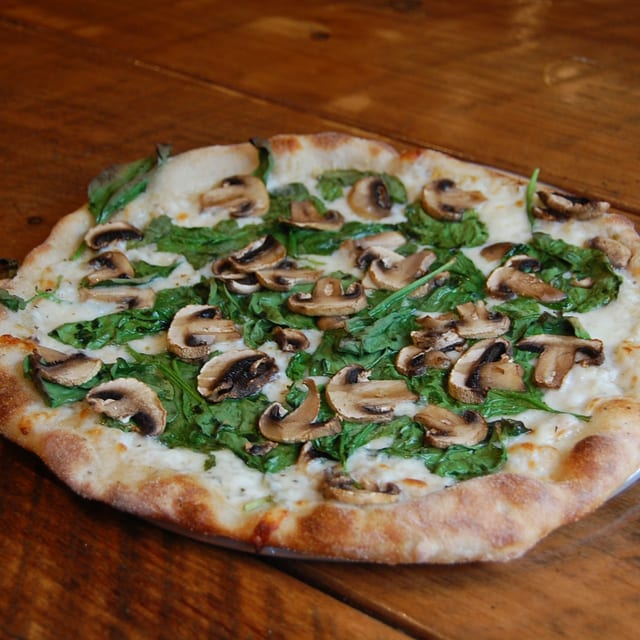 Spinach & Mushroom 18 Inch.